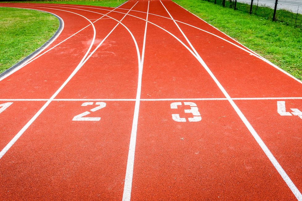 Leichtathletik-Laufbahnen mit einer Abzweigung