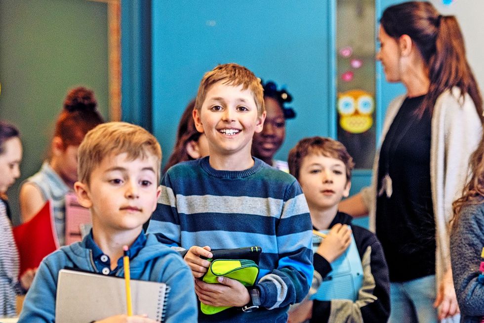 967811888 Schulkinder in der Klasse