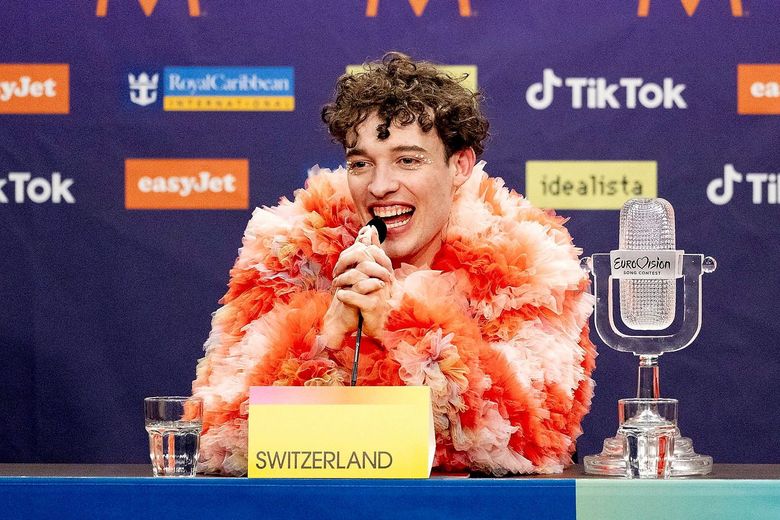 Nemo hält eine Pressekonferenz anlässlich des Siegs am Eurovision Song Contest 2024.