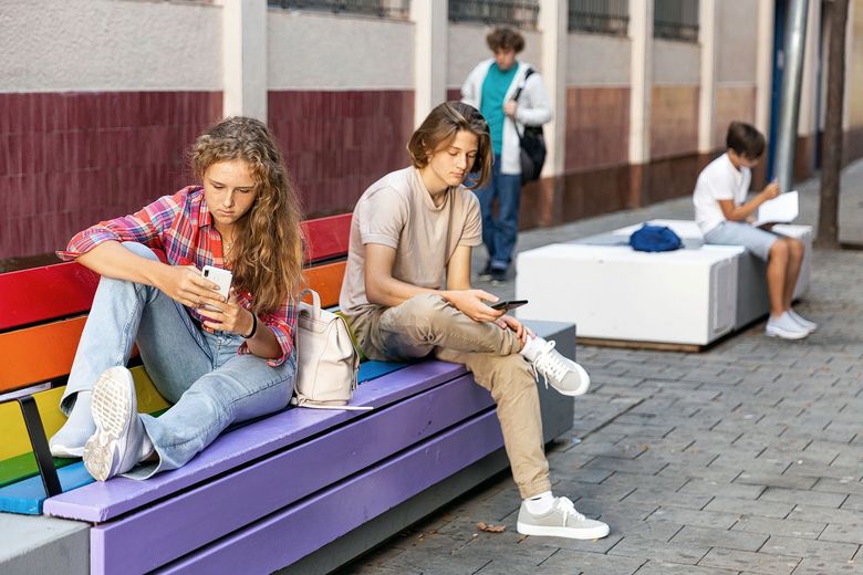 Smartphones auf Pausenplätzen.