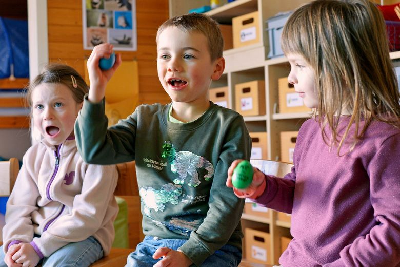 Singen und Musizieren im Kindsgi.