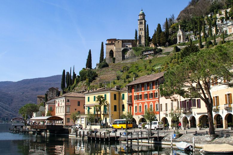 Morcote vom See aus betrachtet.