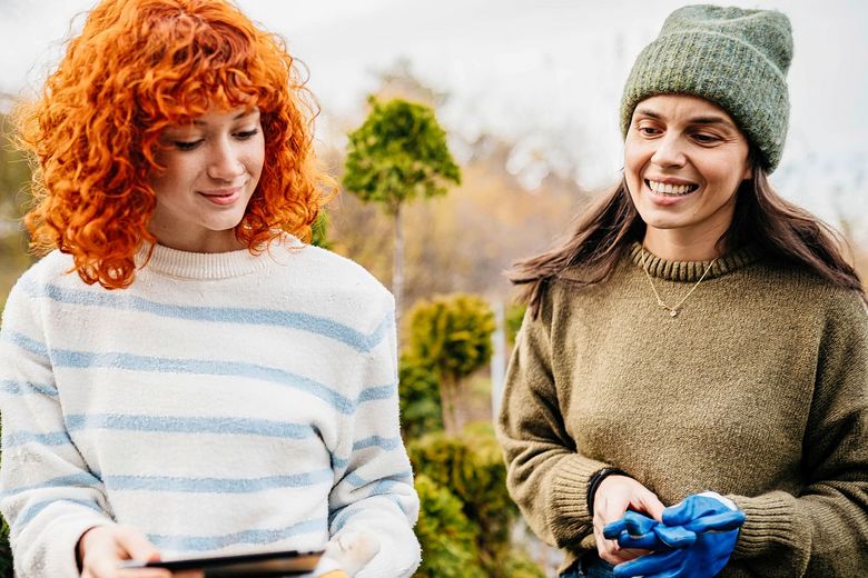 2185895293 Junge Berufsleute