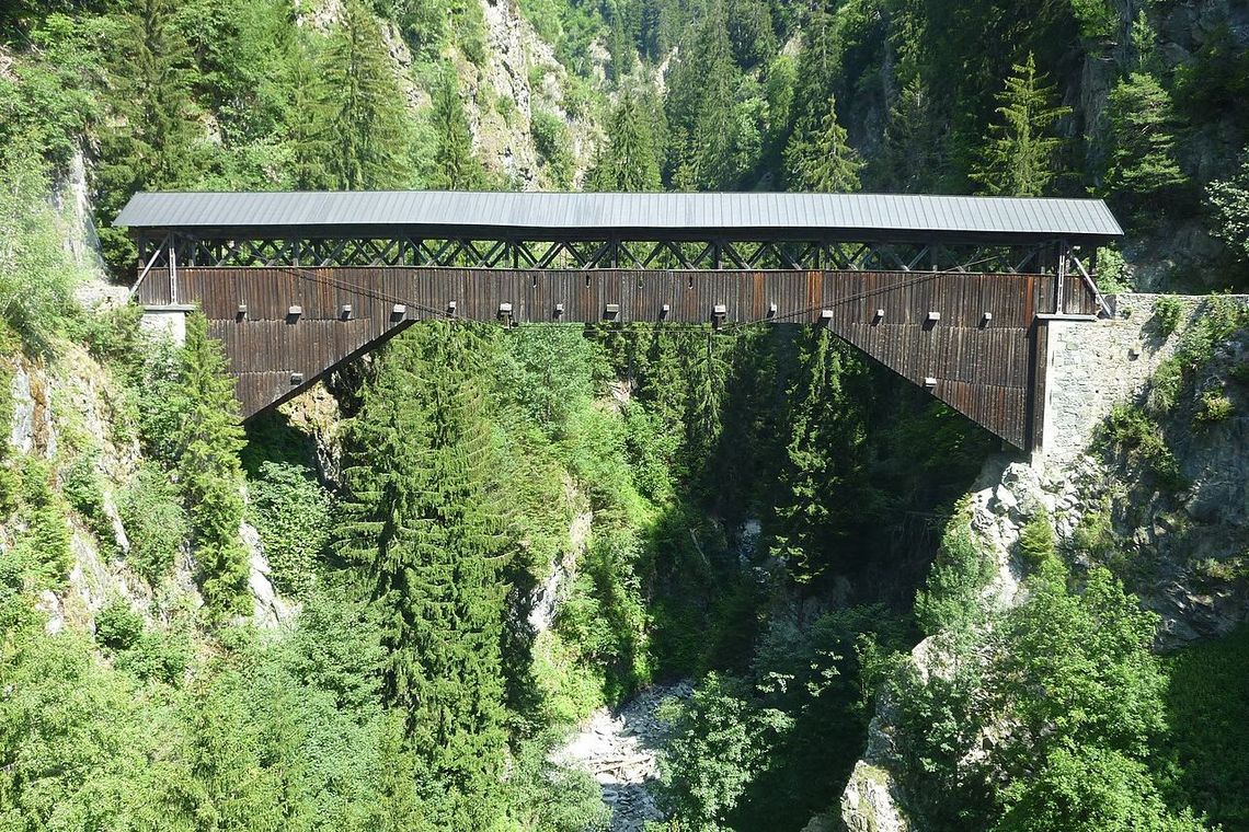 Die Russeinerbrücke in Graubünden.