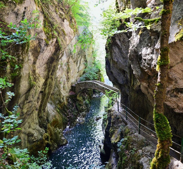 Die Steinbogenbrücke bei Saut de Brot.