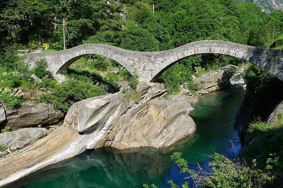 Die Ponte dei Salti in Lavertezzo.