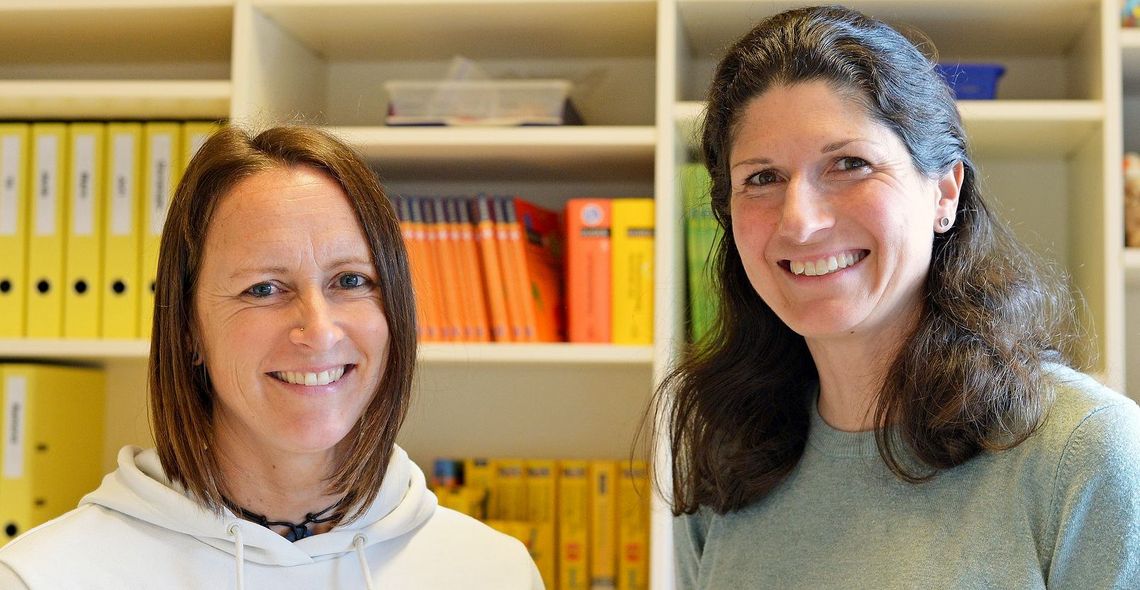 Die Klassenlehrerinnen Martina Kammacher und Leonie Aschwanden.