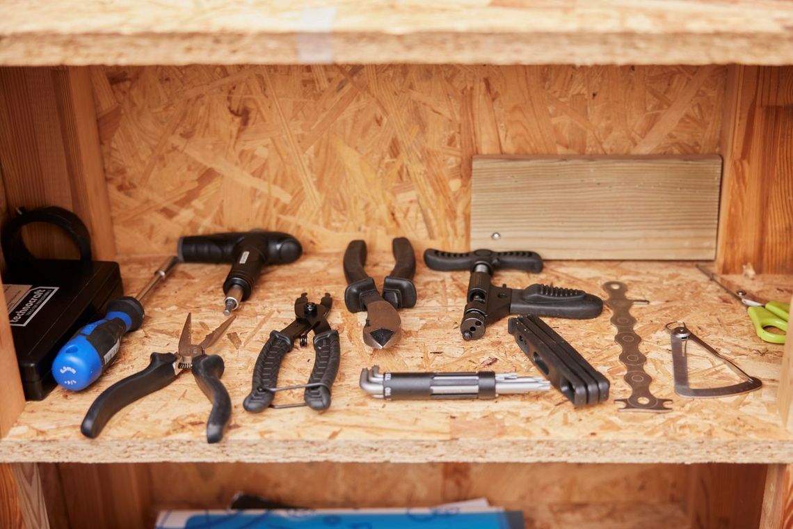 Auslage von Velowerkzeugen