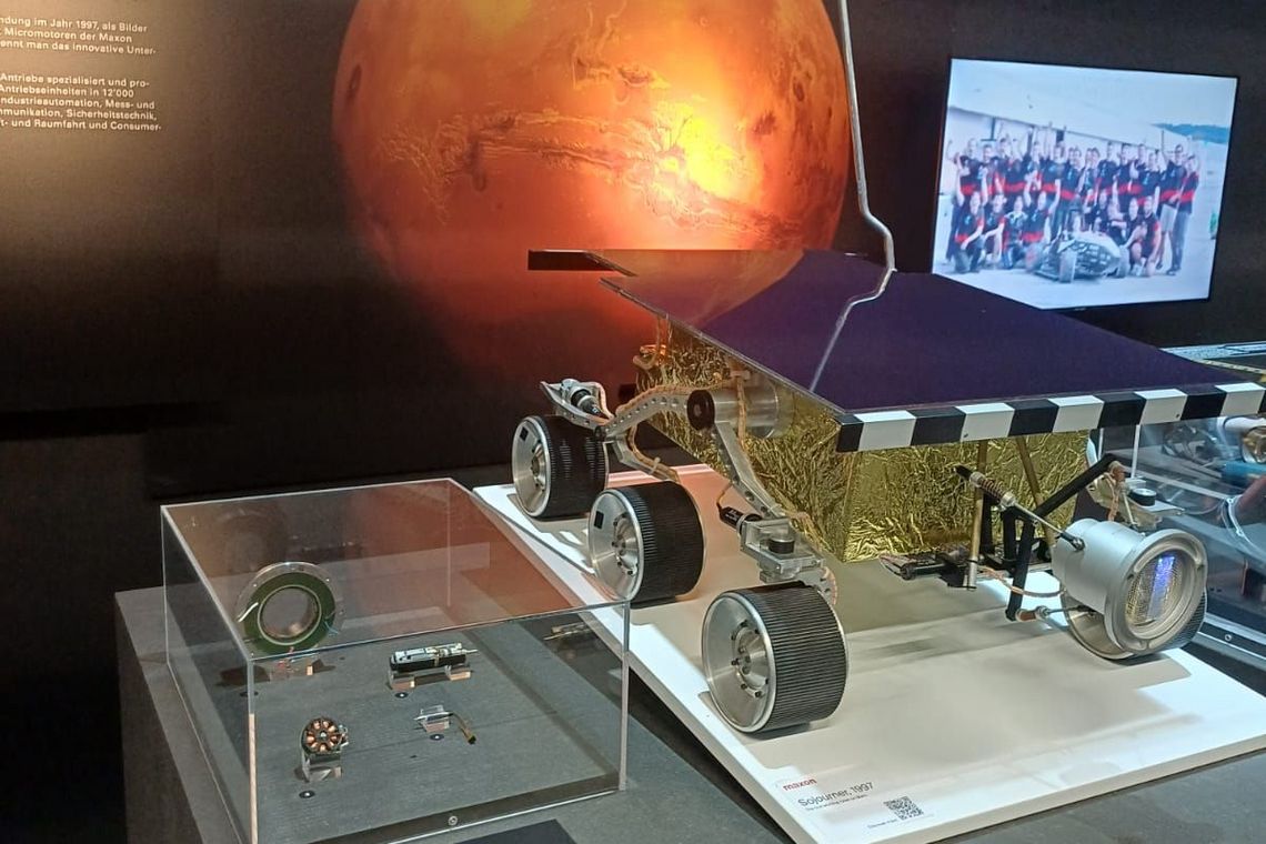 ferngesteuertes Robotervehikel mit sechs Rädern