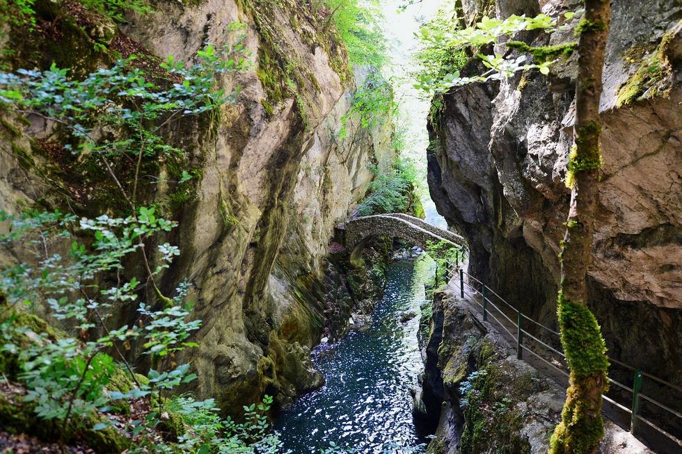 Die Steinbogenbrücke bei Saut de Brot.